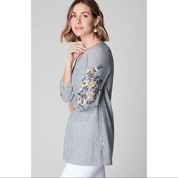 ✨ J.Jill Embroidered 3/4-Sleeve Tunic✨ - Picture 3 of 9
